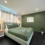 2Br Suite In The Heart Of Hollywood -Br5