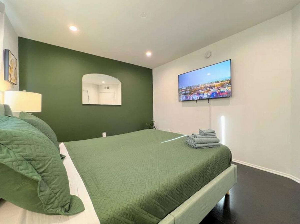 2br In The Heart Of Hollywood -br5 Ferienhaus *